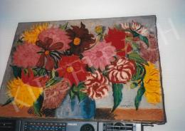  Vörös Géza - Tarka virágcsendélet, olaj, vászon, Jelezve jobbra lent: Vörös Géza, Fotó: Kieselbach Tamás